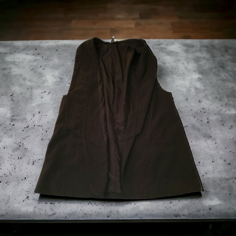 Large Mossimo Vest - Picture 3 of 7